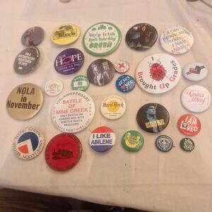 lot of vtg 26 pinback buttons Pins Various Batman To Lita Ford To 4H